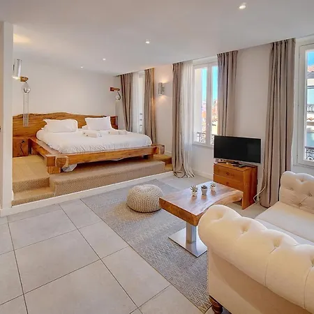 Magnifiques A 2 Pas Du Palais