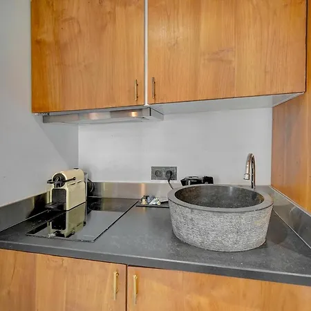 Magnifiques A 2 Pas Du Palais *