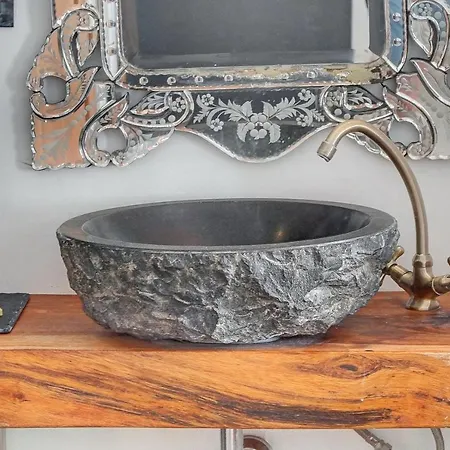 Magnifiques A 2 Pas Du Palais