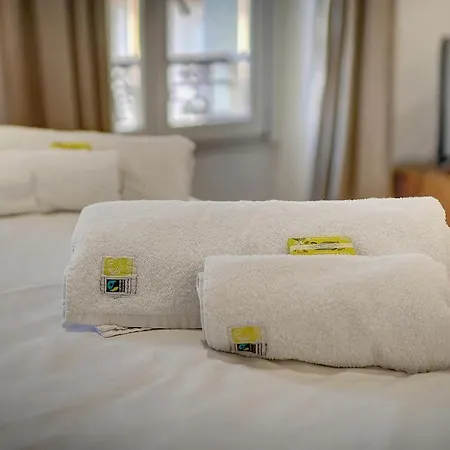 Magnifiques A 2 Pas Du Palais *